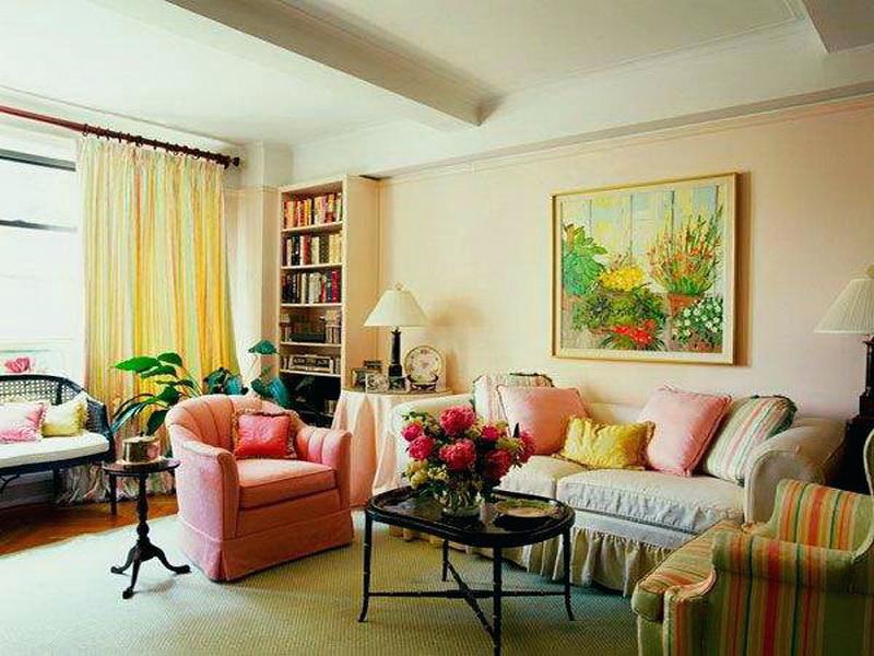 Combination of pink and yellow is great for living room.