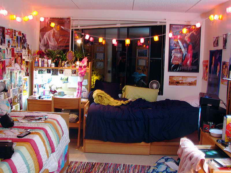 Tumblr lamp for lighting the dorm.