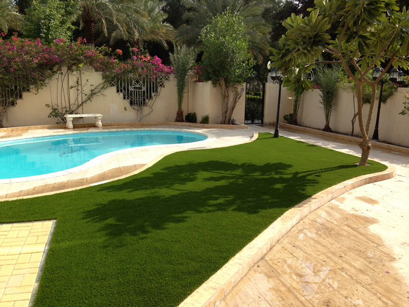 synthetic grass for the swimming pool.