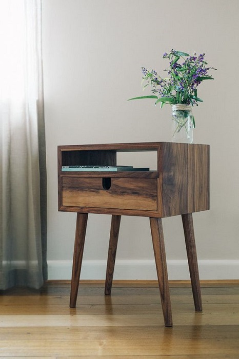 How To Decorate Mid century Side Table Home Decor? Get Smart Ideas And Tips To Fill Empty Space