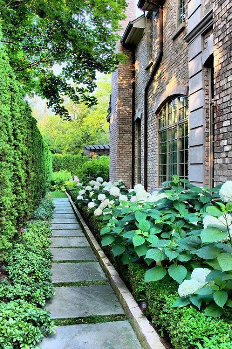 15 Stunning And Chic Side Yard Garden Design Ideas To Make Your House Alive