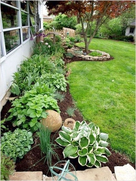 Smart Ways To Build Beautiful Small Front Yard Landscaping Garden To Beautify Your Home Exterior