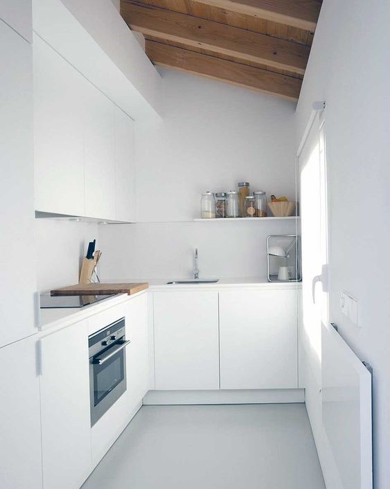 beautiful white kitchen