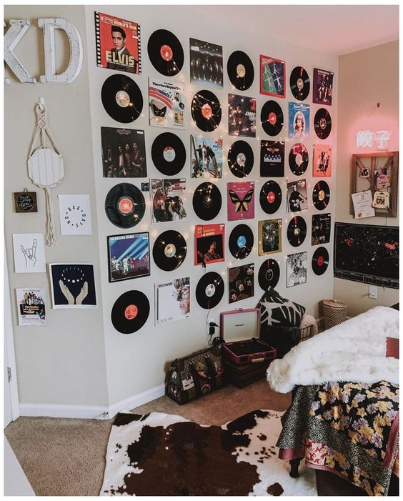 record wall art bedroom